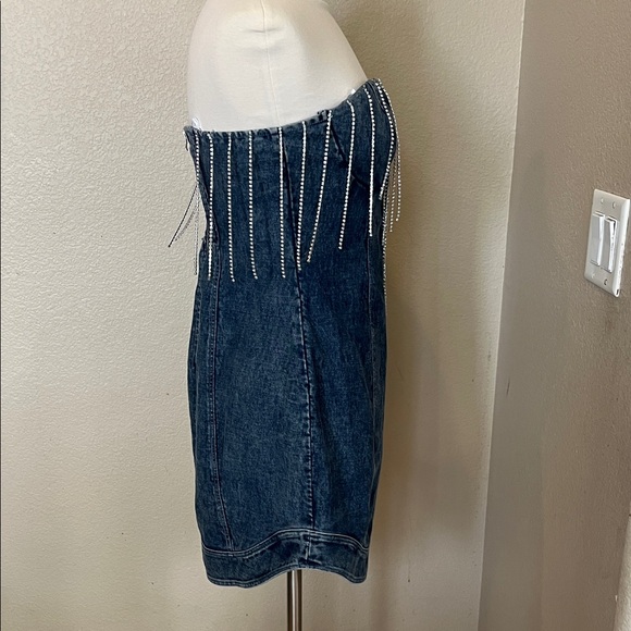 Lulus Strapless Denim Mini Dress Witn Rhinestone Fringe NWT SZ L - Picture 4 of 14